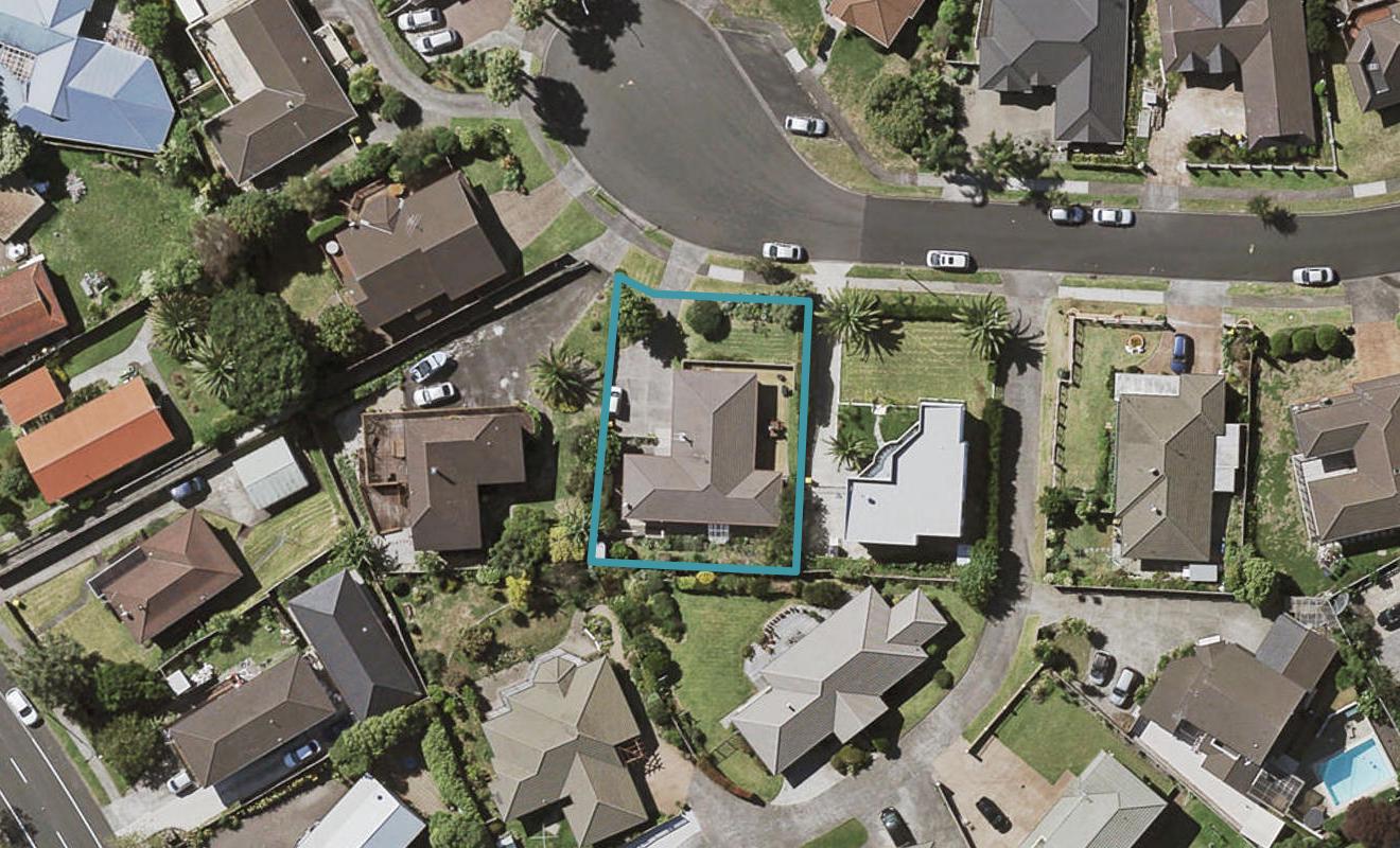 42 Ewhurst Place, Goodwood Heights, Auckland - Carousel 1