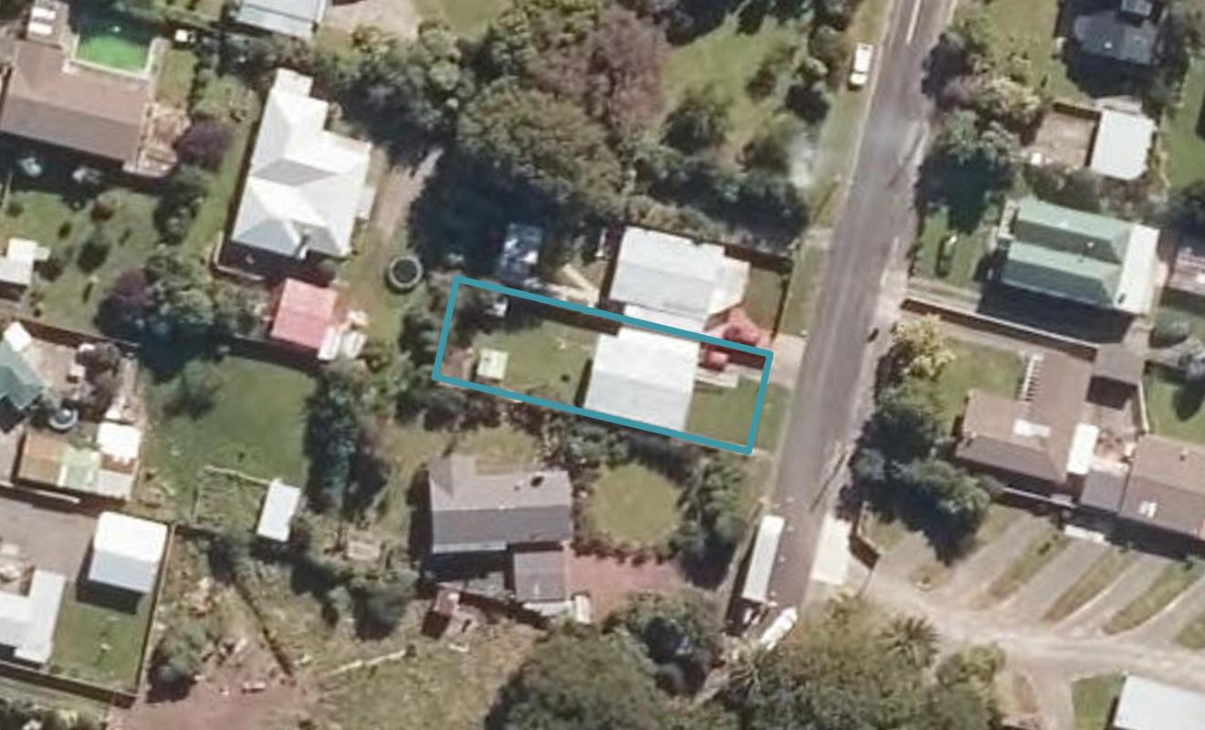 24 Oxford Street, Marton - Carousel 1