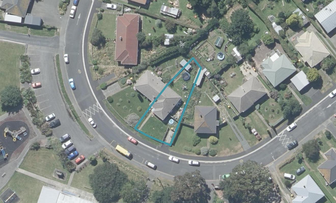 27 Albertson Avenue, Port Chalmers, Dunedin - Carousel 1