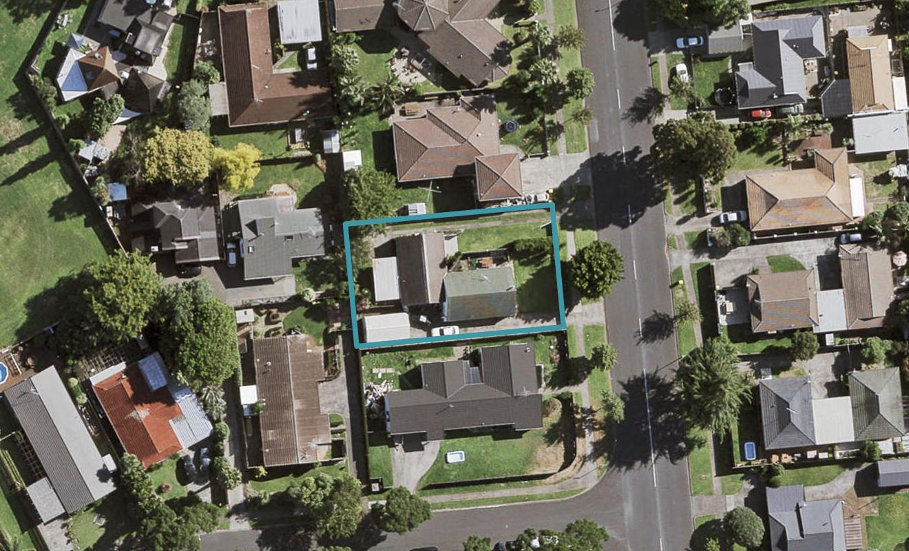 2/19 BEAUMARIS WAY, Conifer Grove, Takanini - Carousel 1