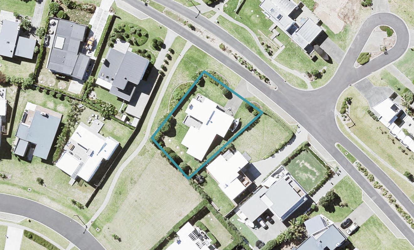 20 Paraoa Crescent, Omaha - Carousel 1