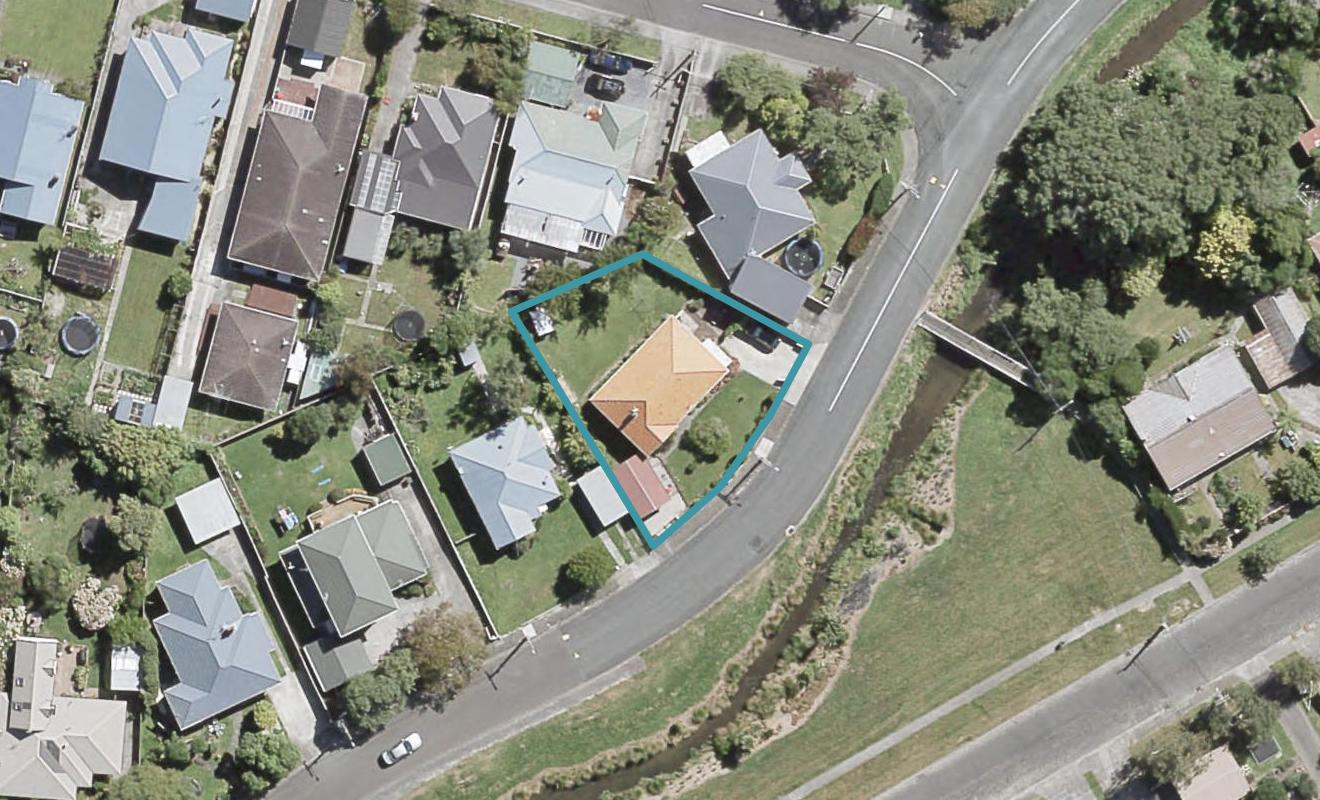 333 Riverside Drive, Waterloo, Lower Hutt - Carousel 1