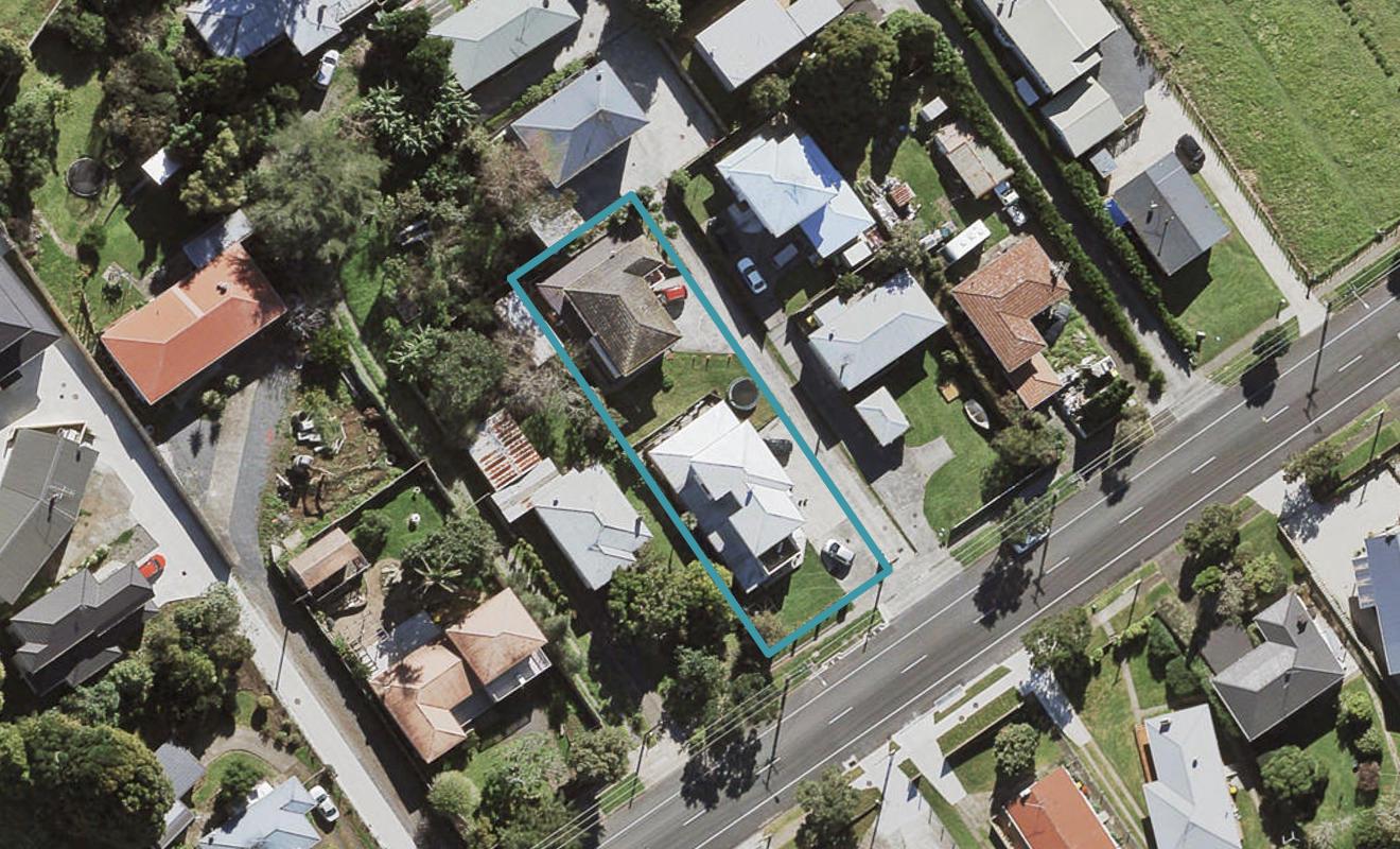 34 Mountain Road, Mangere Bridge, Auckland - Carousel 1