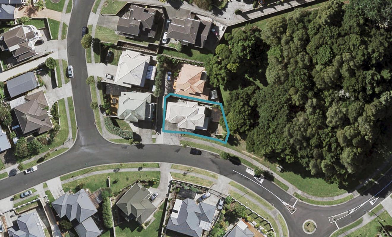 5 Fairchild Avenue, Goodwood Heights, Auckland - Carousel 1