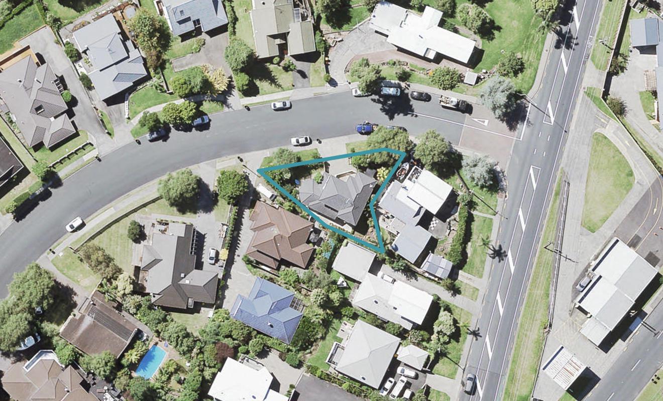2A Bayside Drive, Browns Bay, Auckland - Carousel 1