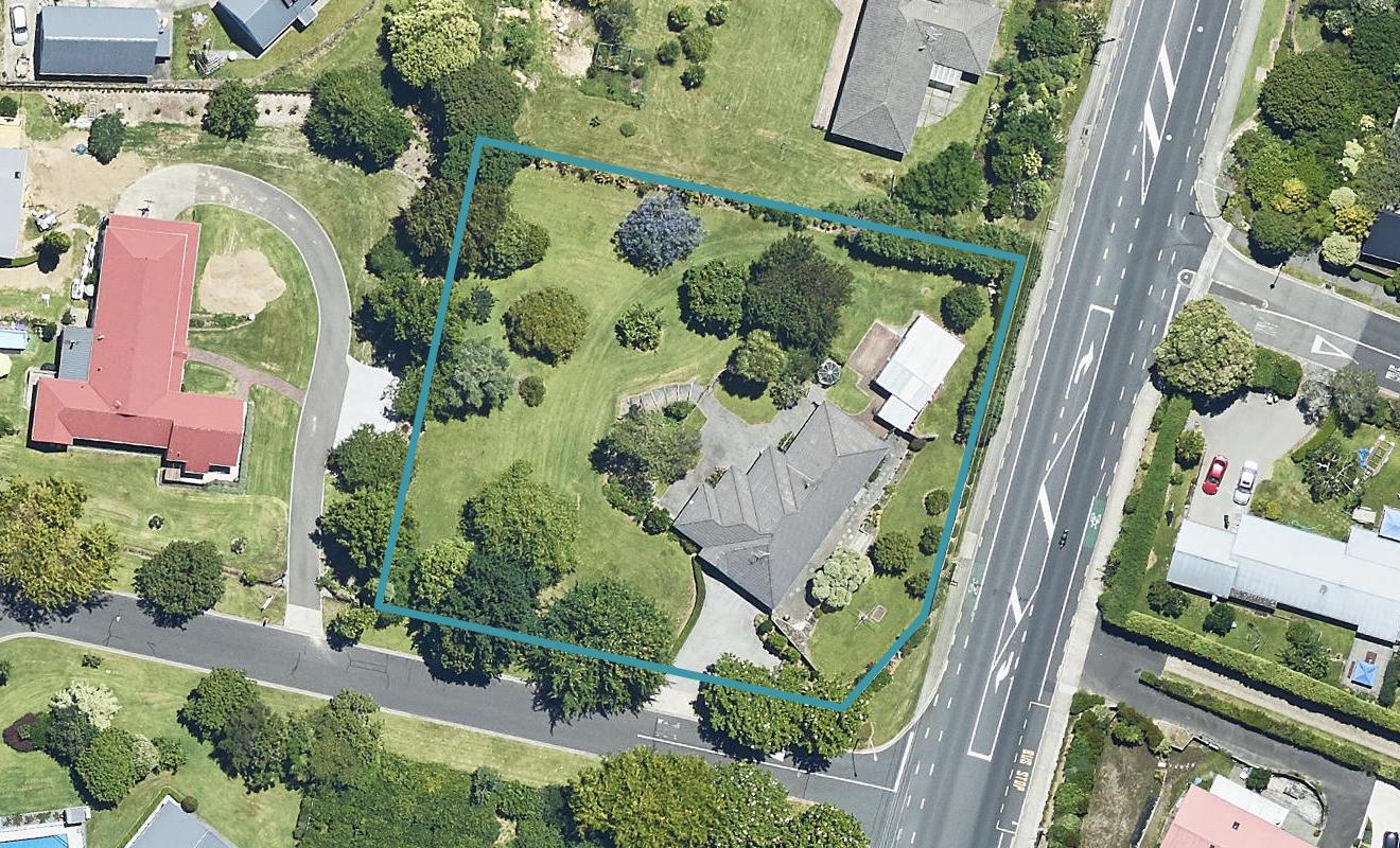 2 Saville Place, Pyes Pa, Tauranga - Carousel 1