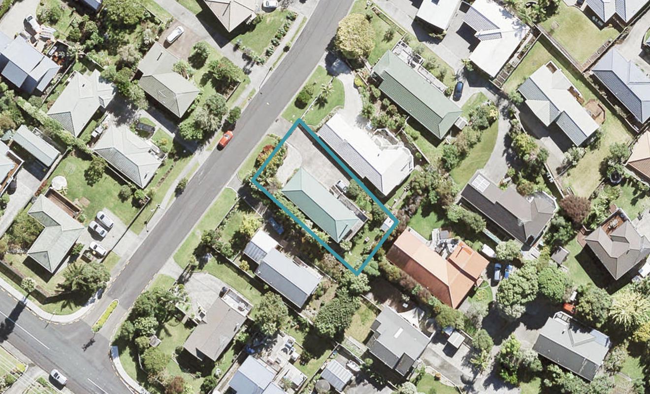 6 Charlotte Street, Stanmore Bay, Whangaparaoa - Carousel 1