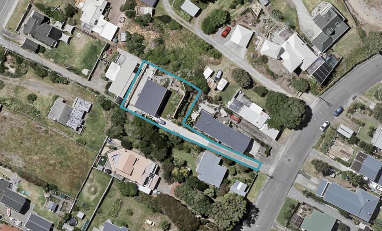 15 Babbacombe Avenue, Otaki Beach, Otaki - Carousel 1