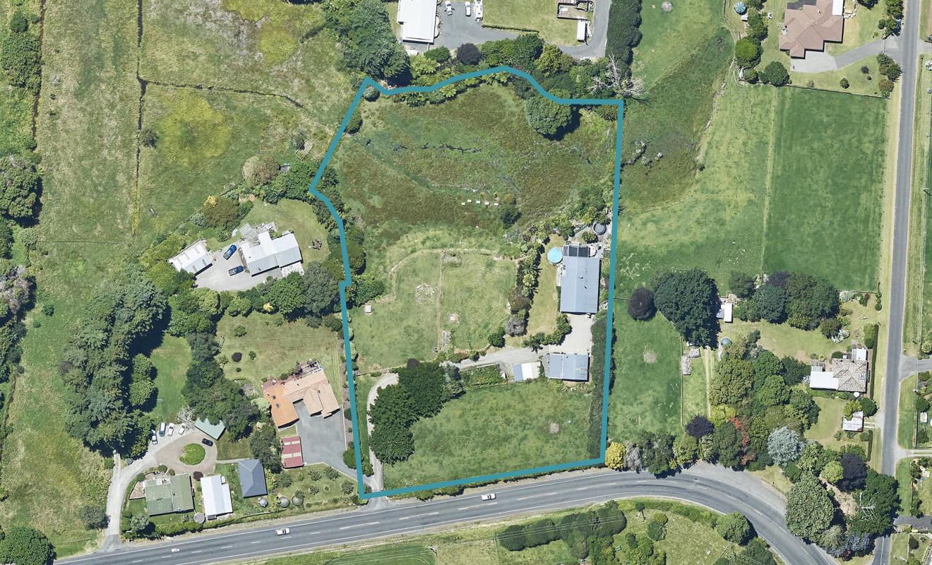 569 Welcome Bay Road, Welcome Bay, Tauranga - Carousel 1
