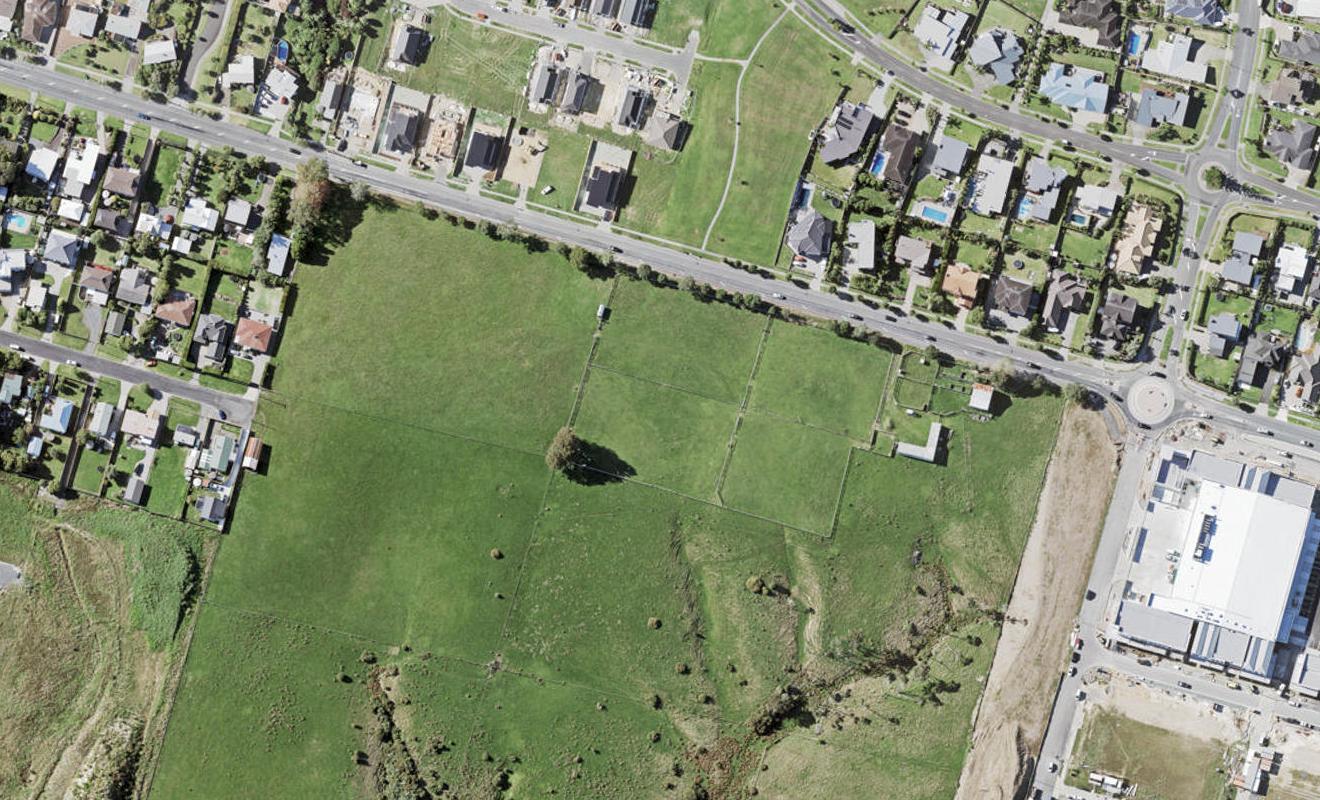 10 Toropuke Lane, Beachlands, Auckland - Carousel 1