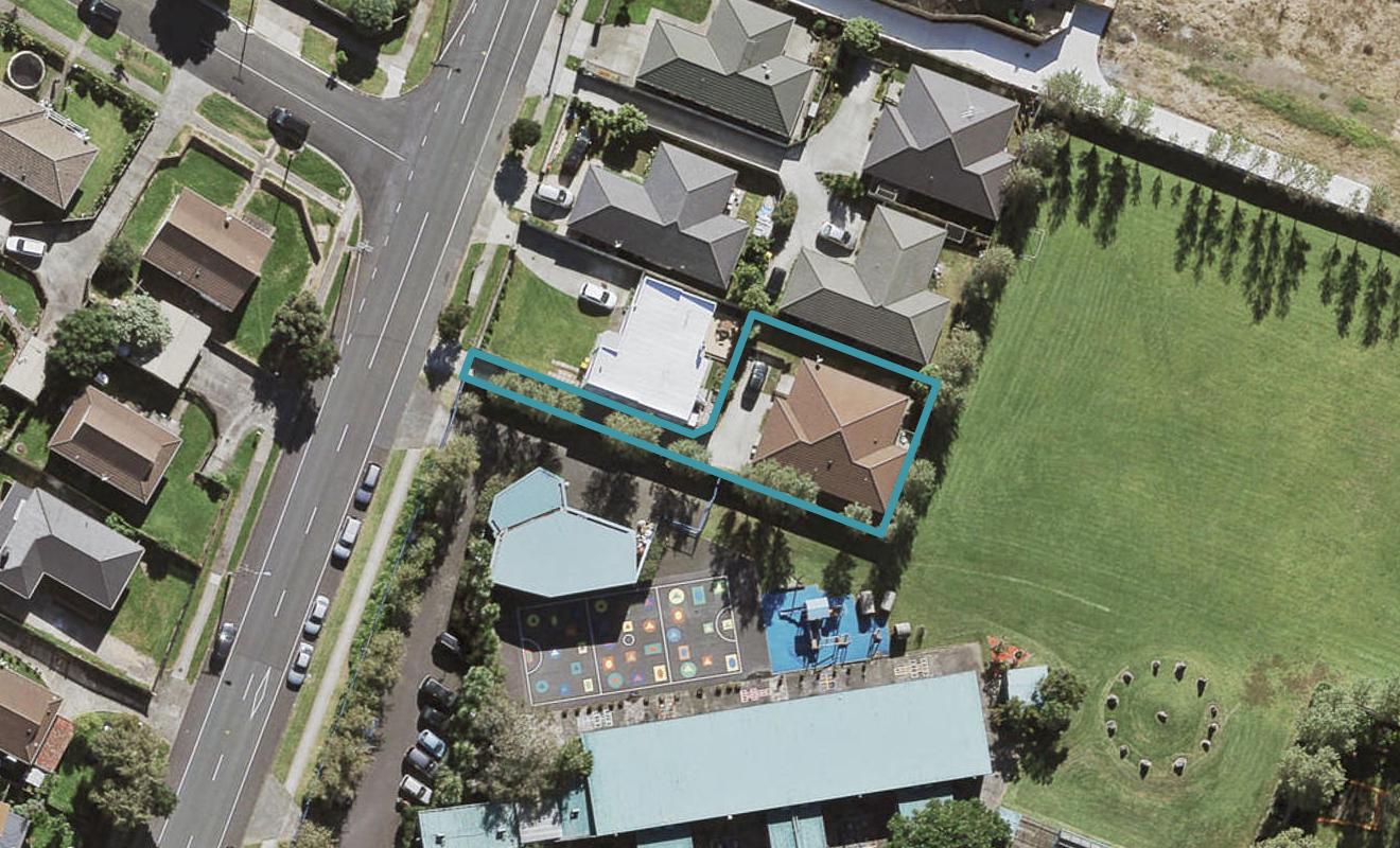 79A Mountain Road, Mangere Bridge, Auckland - Carousel 1