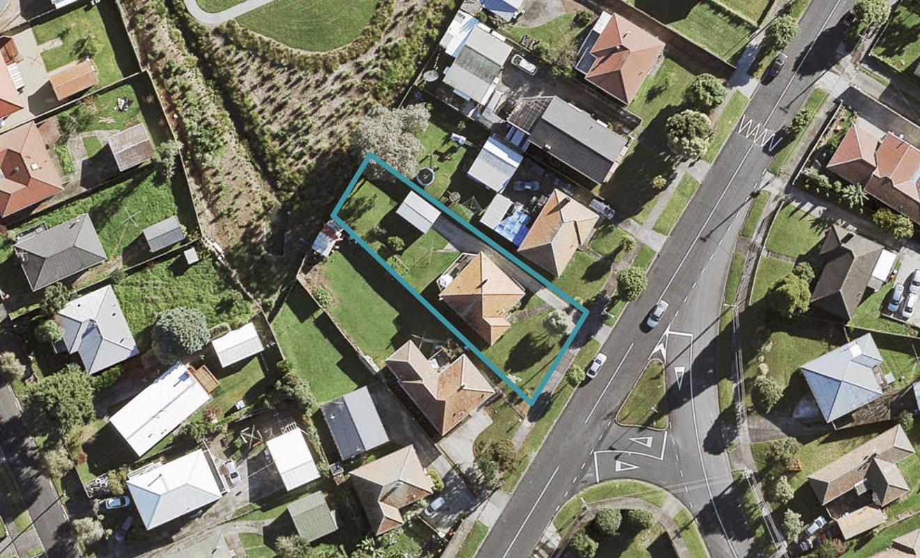 45 Valonia Street, New Windsor, Auckland - Carousel 1
