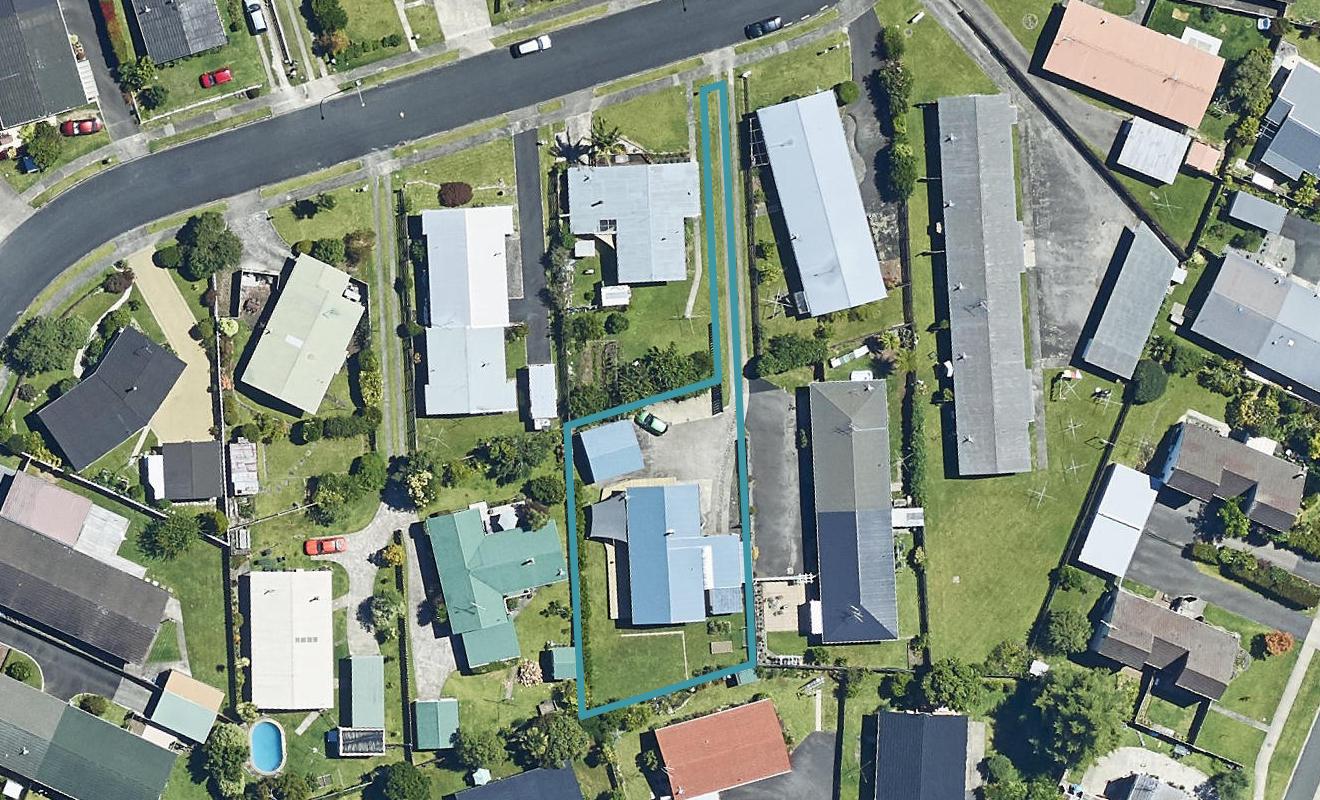13 Balmoral Terrace, Otumoetai, Tauranga - Carousel 1