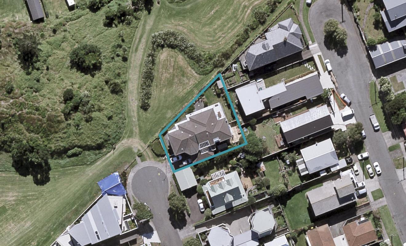 1 Richmond ST, Fitzroy, New Plymouth - Carousel 1