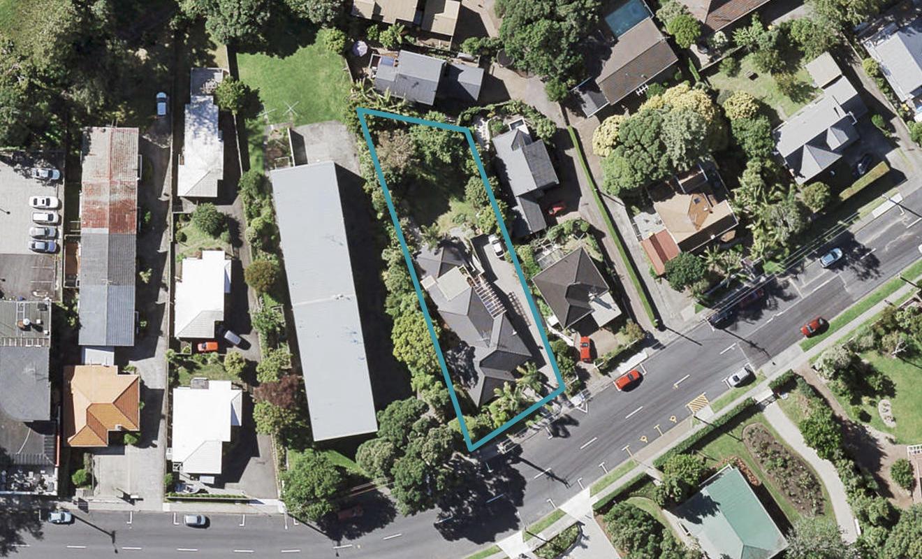 36 Uxbridge Road, Mellons Bay, Auckland - Carousel 1