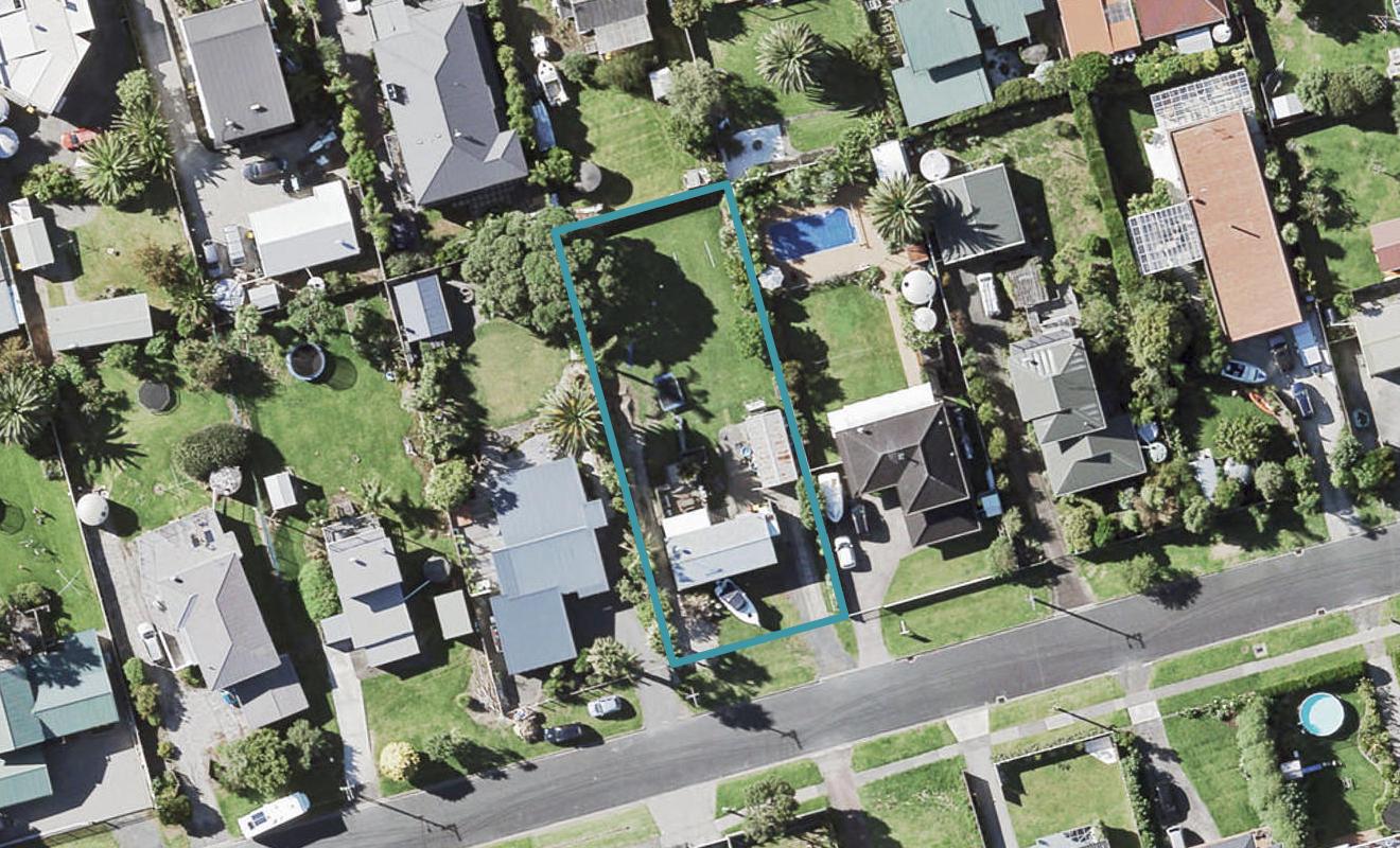 90 First View Avenue, Beachlands, Auckland - Carousel 1