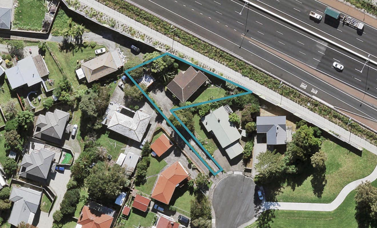 10 Mccormick Road, Te Atatu South, Auckland - Carousel 1