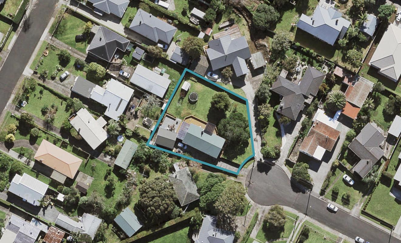 13 Titoki Avenue, Mangere Bridge, Auckland - Carousel 1