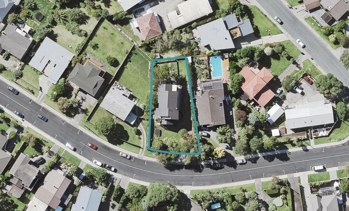 19 Sunrise Avenue, Murrays Bay, Auckland - Carousel 1