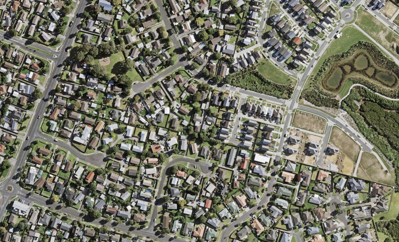 2/29 Becker Drive, Weymouth, Auckland - Carousel 1