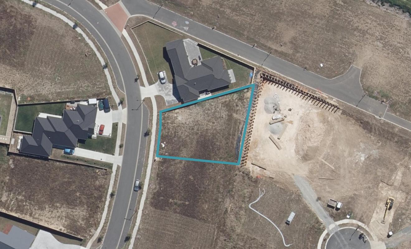 21 Kapua Crescent, Rototuna North, Hamilton - Carousel 1