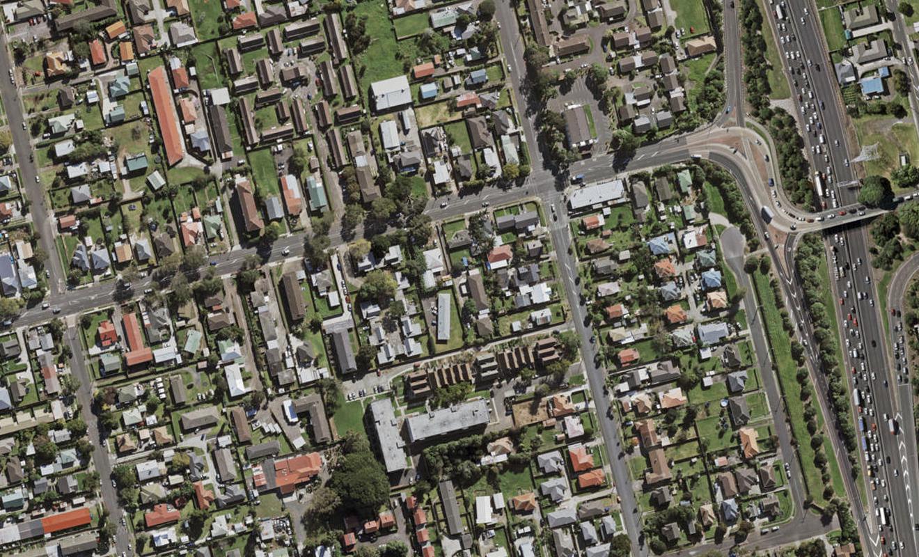 2/81 Princes Street, Otahuhu, Auckland - Carousel 1