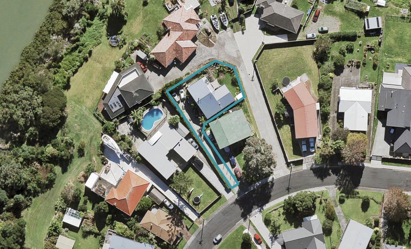 32A Renata Crescent, Te Atatu Peninsula, Auckland - Carousel 1