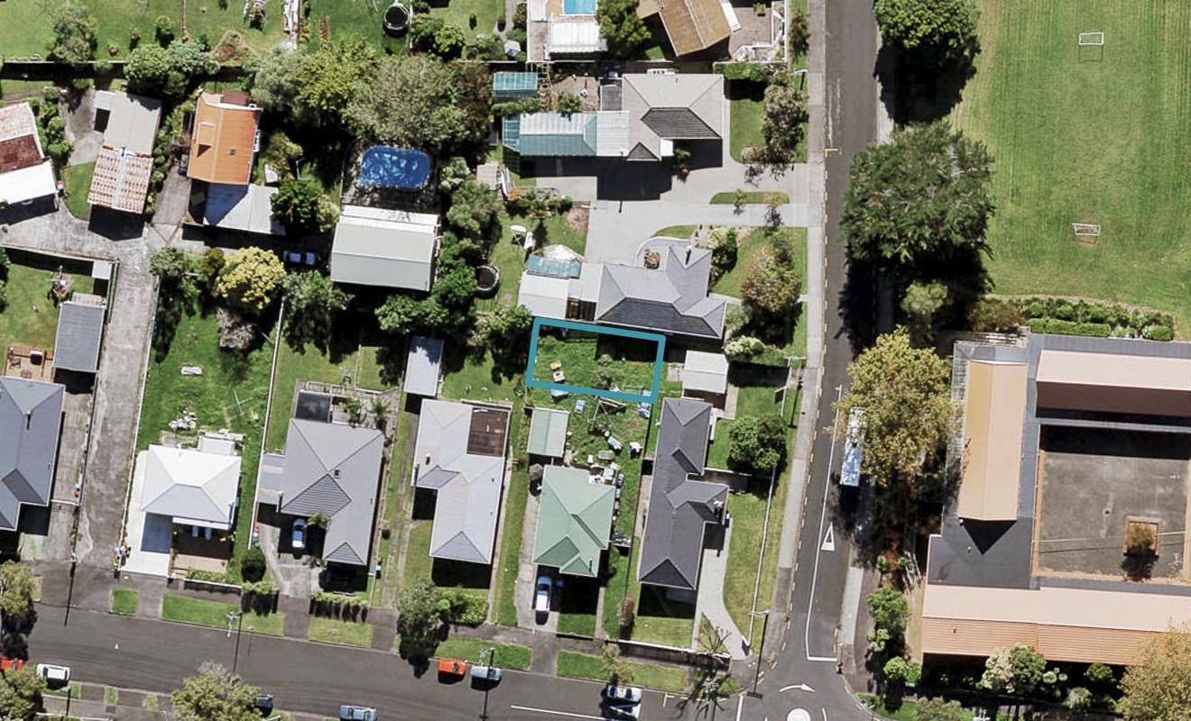 51E Heaphy Street, Blockhouse Bay, Auckland - Carousel 1