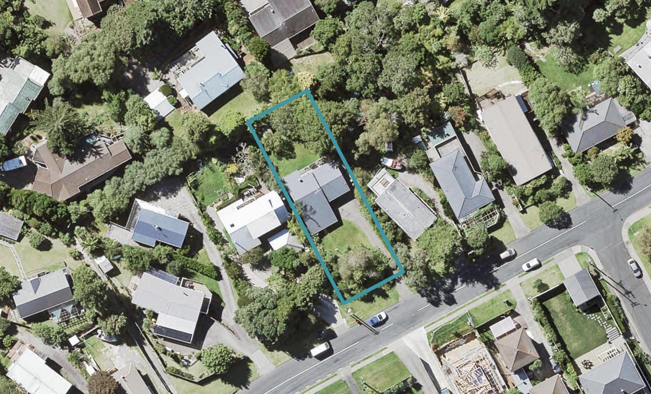 49 Arran Road, Browns Bay, Auckland - Carousel 1