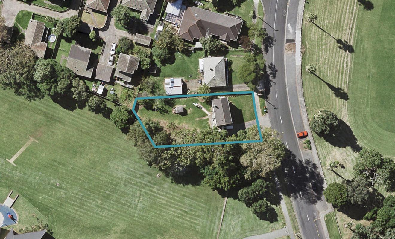 11 Dunkirk Road, Panmure, Auckland - Carousel 1