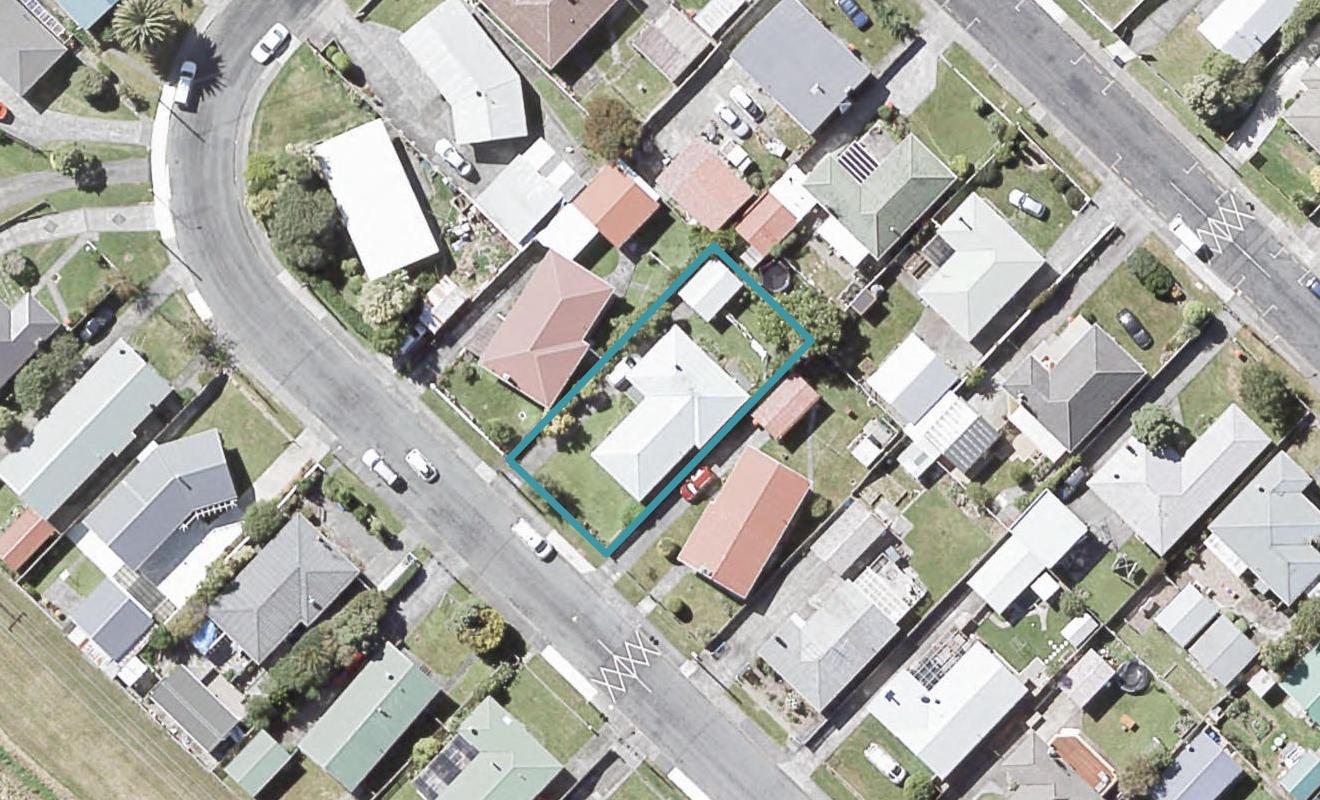60 Karamu Crescent, Wainuiomata, Lower Hutt - Carousel 1