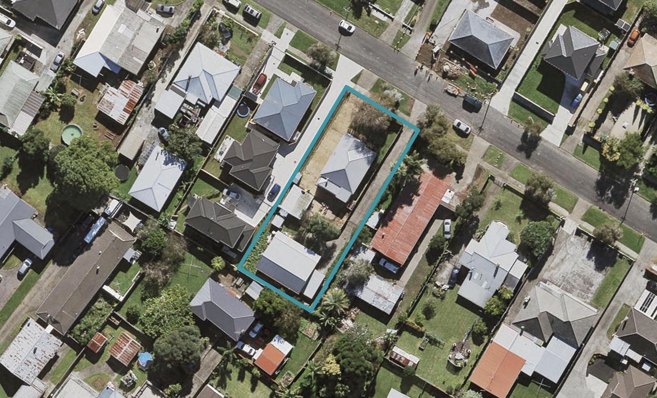 12A Viola Avenue, Mangere East, Auckland - Carousel 1
