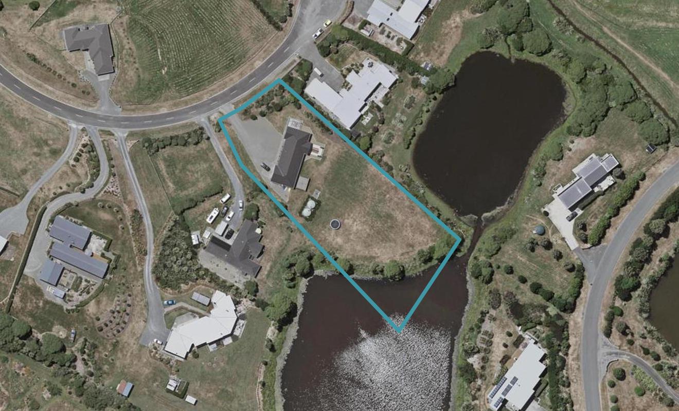 26 Pairuku Lane, Peka Peka, Waikanae - Carousel 1