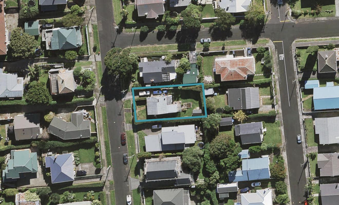 61 Cameron Street, Onehunga, Auckland - Carousel 1