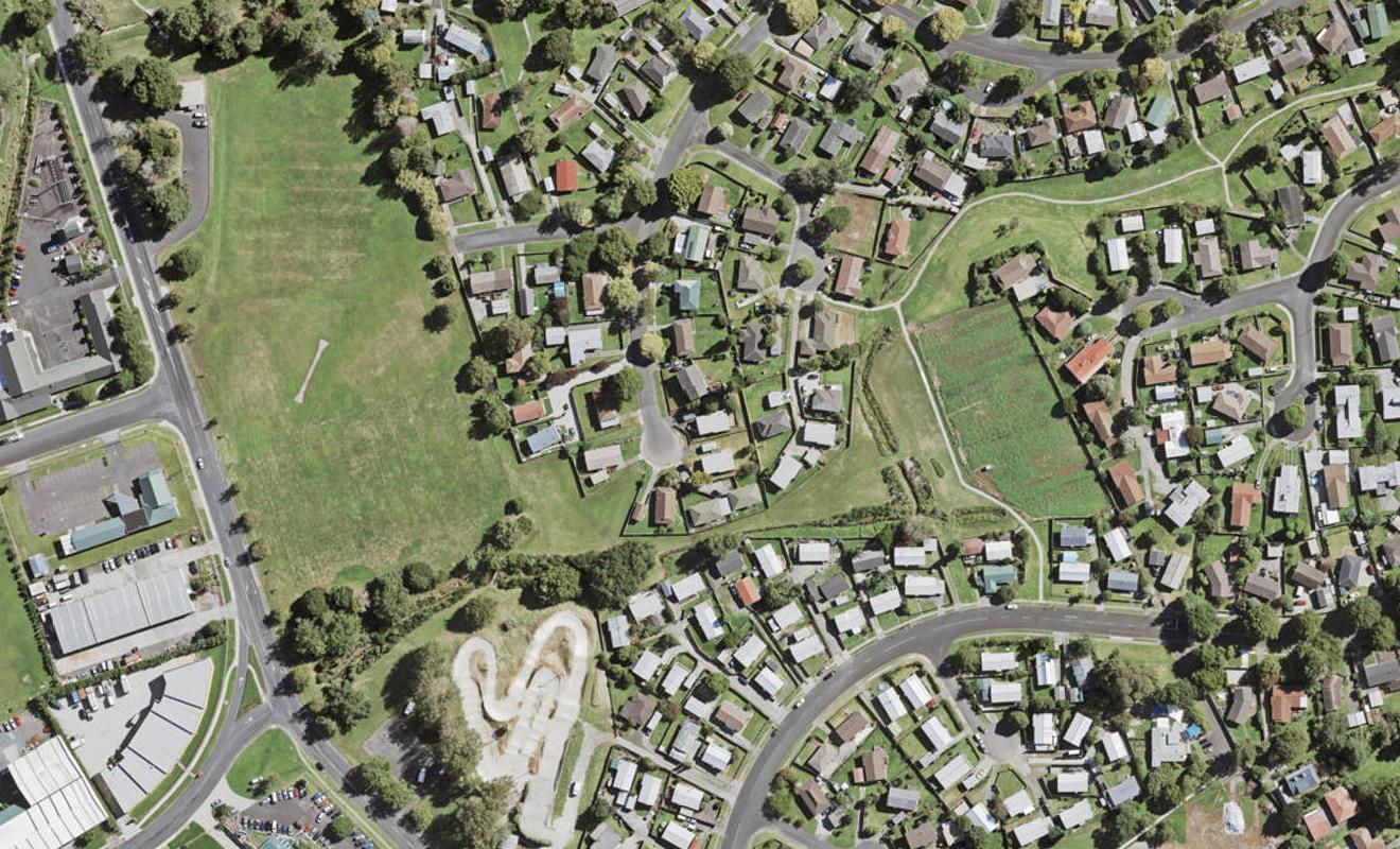 18 Galilee Avenue, Red Hill, Papakura - Carousel 1