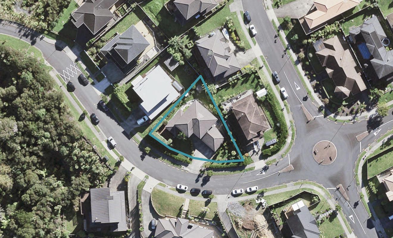 3 Borneo Drive, Fairview Heights, Auckland - Carousel 1