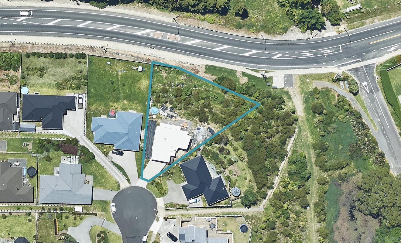 70 Utopia Park Heights, Welcome Bay, Tauranga - Carousel 1