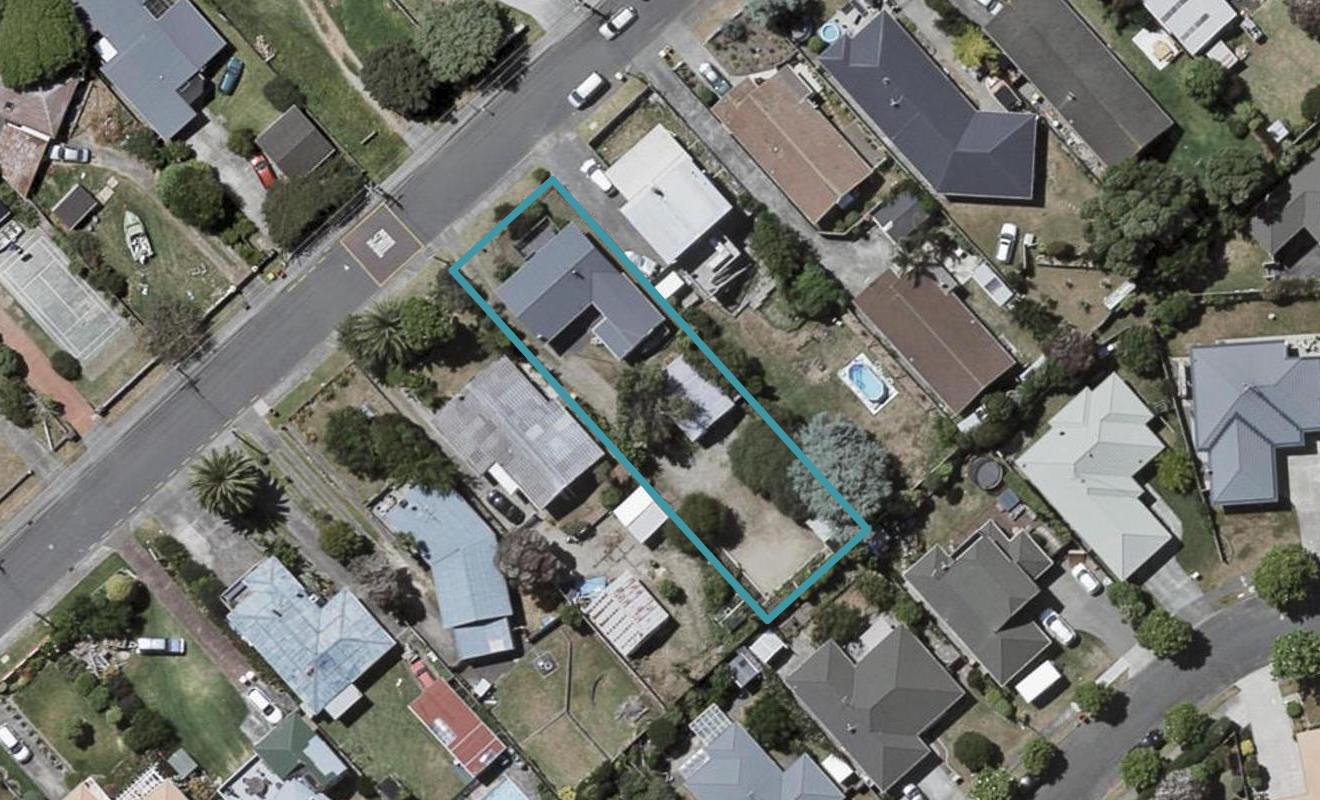 52 Gray Avenue, Paraparaumu Beach, Paraparaumu - Carousel 1