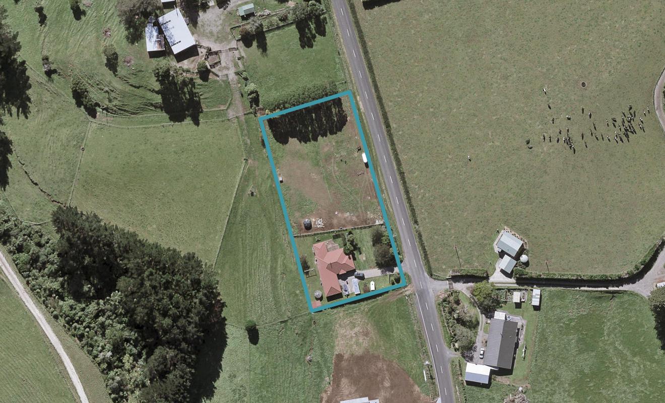672 Mangorei Road, Mangorei, New Plymouth - Carousel 1