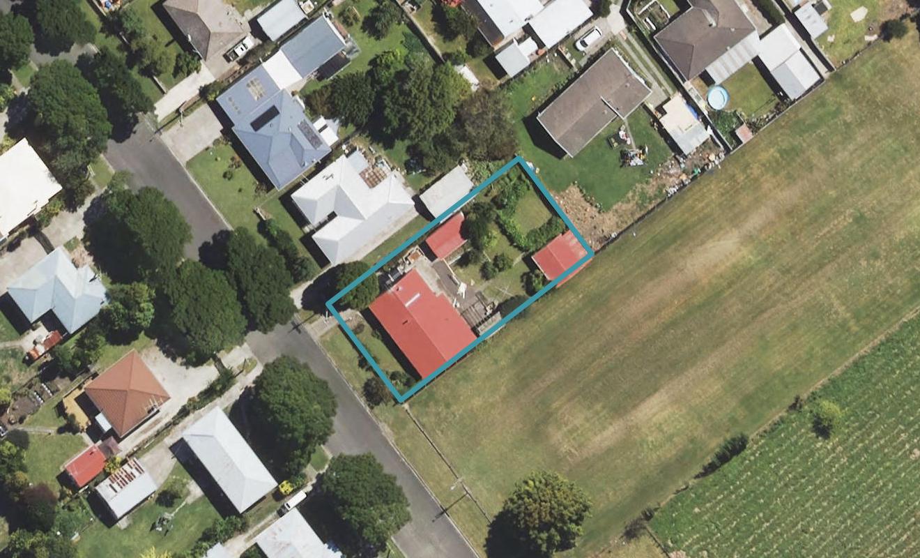 12 Martin Road, Outer Kaiti, Gisborne - Carousel 1