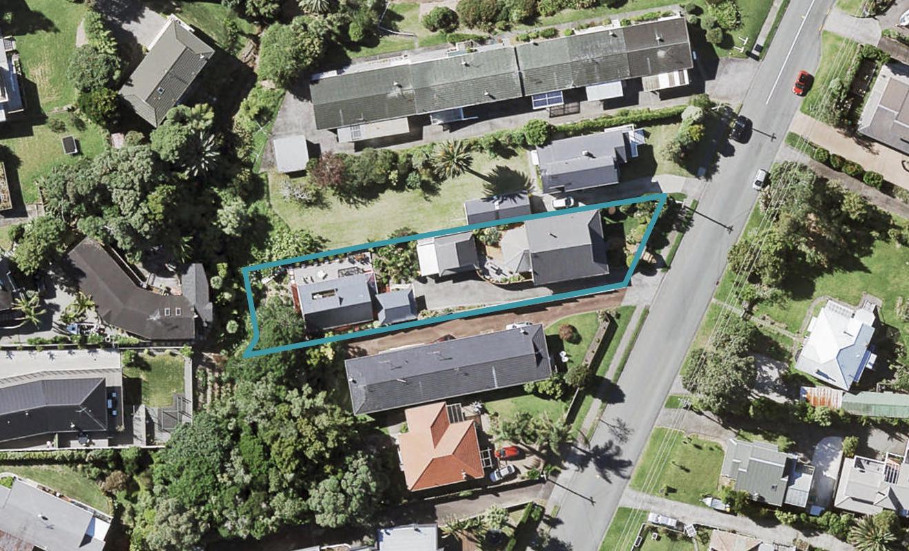 2/50 Sale Street, Howick, Auckland - Carousel 1