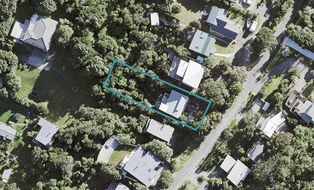 62 Domain Crescent, Waimauku - Carousel 1
