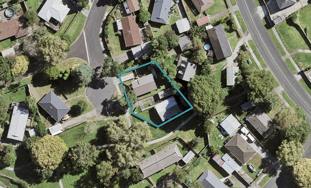 10 Chantal Place, Red Hill, Papakura - Carousel 1