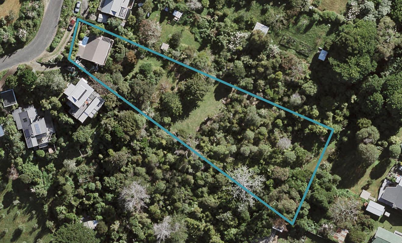 20 Tiri Road, Oneroa, Waiheke Island - Carousel 1