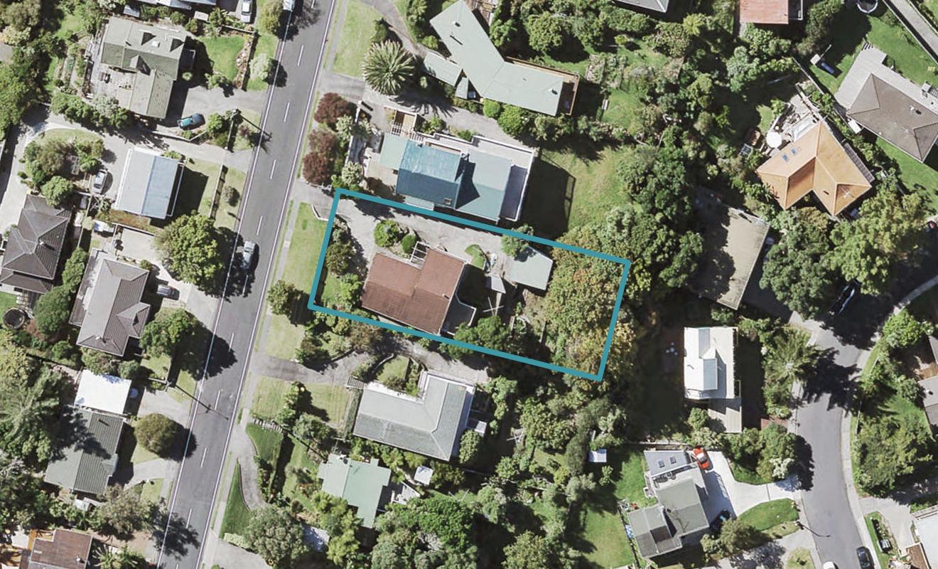 120 Arran Road, Browns Bay, Auckland - Carousel 1