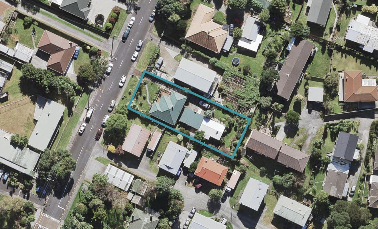 131 Tirimoana Road, Te Atatu South, Auckland - Carousel 1