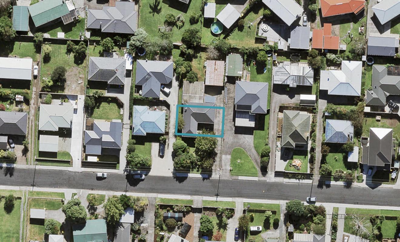 11B Stokes Avenue, Te Atatu Peninsula, Auckland - Carousel 1