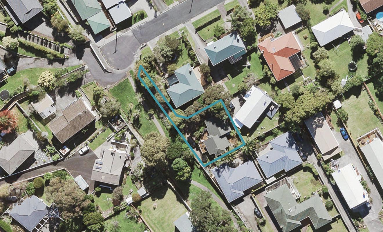 34 Barron Drive, Green Bay, Auckland - Carousel 1