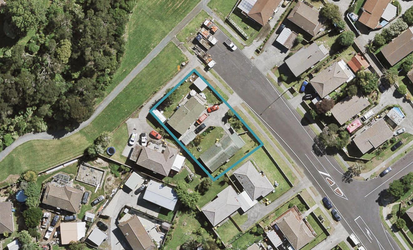 2/230 Waitemata Drive, Ranui, Auckland - Carousel 1