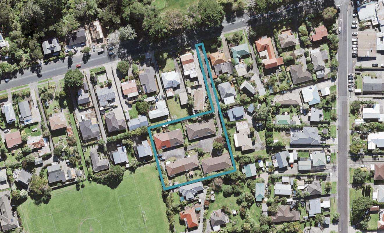 6/28A Godley Road, Green Bay, Auckland - Carousel 1